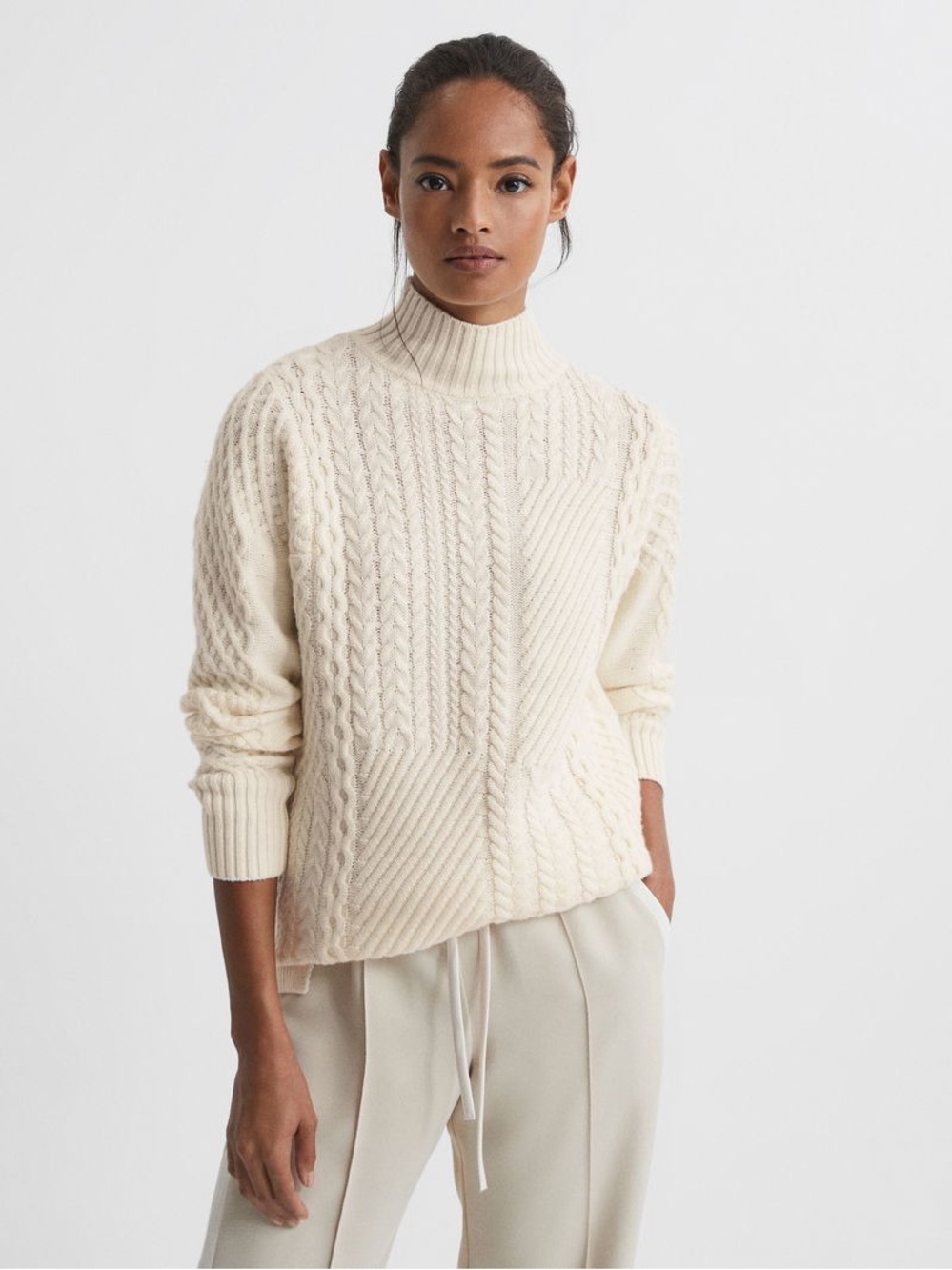 Reiss Martha Cable Knit High Neck Jumper Sweater in Cream sz M